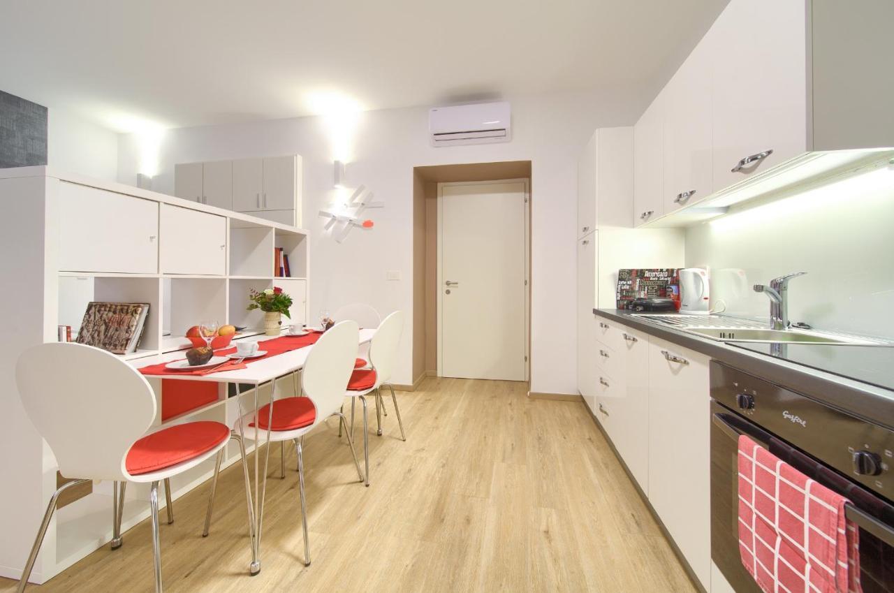 Logo Apartments 5 Min Walk To Main Square Zagreb Ngoại thất bức ảnh
