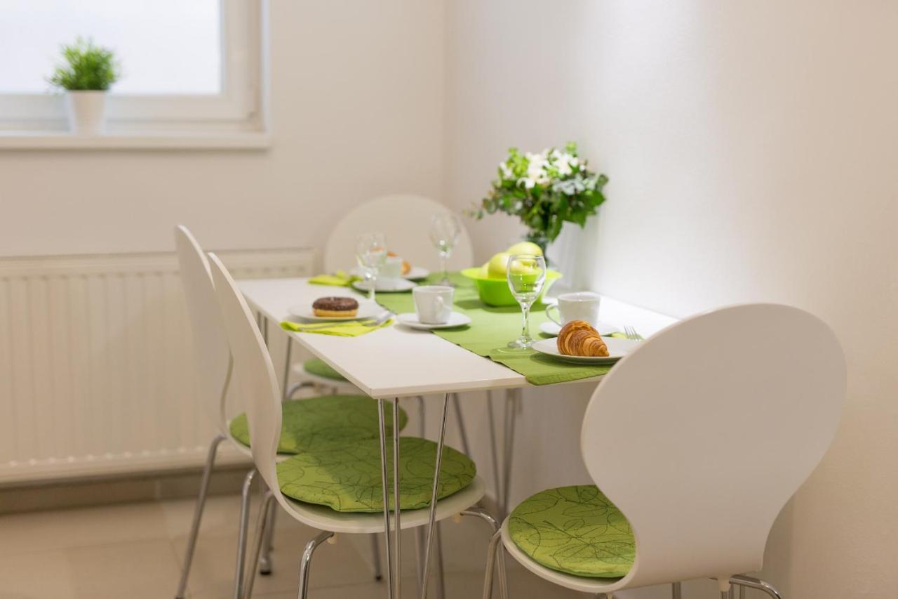 Logo Apartments 5 Min Walk To Main Square Zagreb Ngoại thất bức ảnh