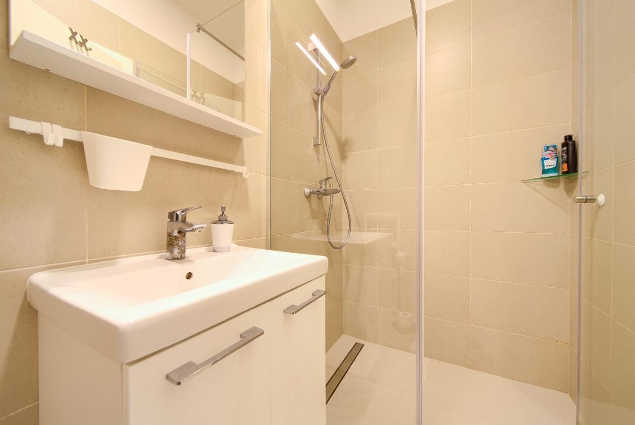 Logo Apartments 5 Min Walk To Main Square Zagreb Ngoại thất bức ảnh
