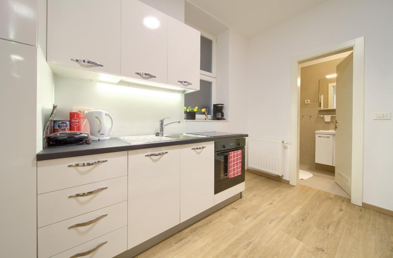 Logo Apartments 5 Min Walk To Main Square Zagreb Ngoại thất bức ảnh