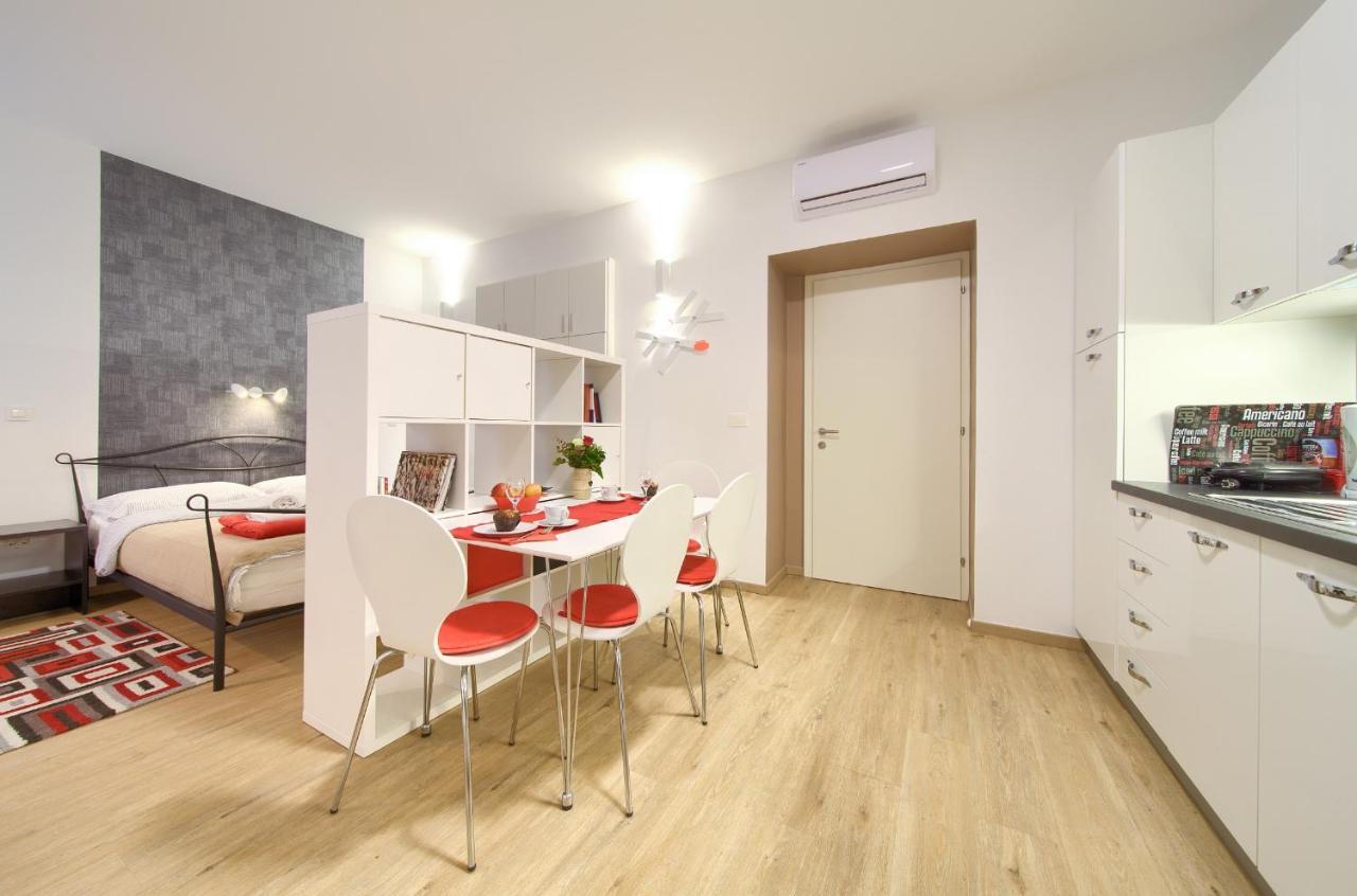 Logo Apartments 5 Min Walk To Main Square Zagreb Ngoại thất bức ảnh