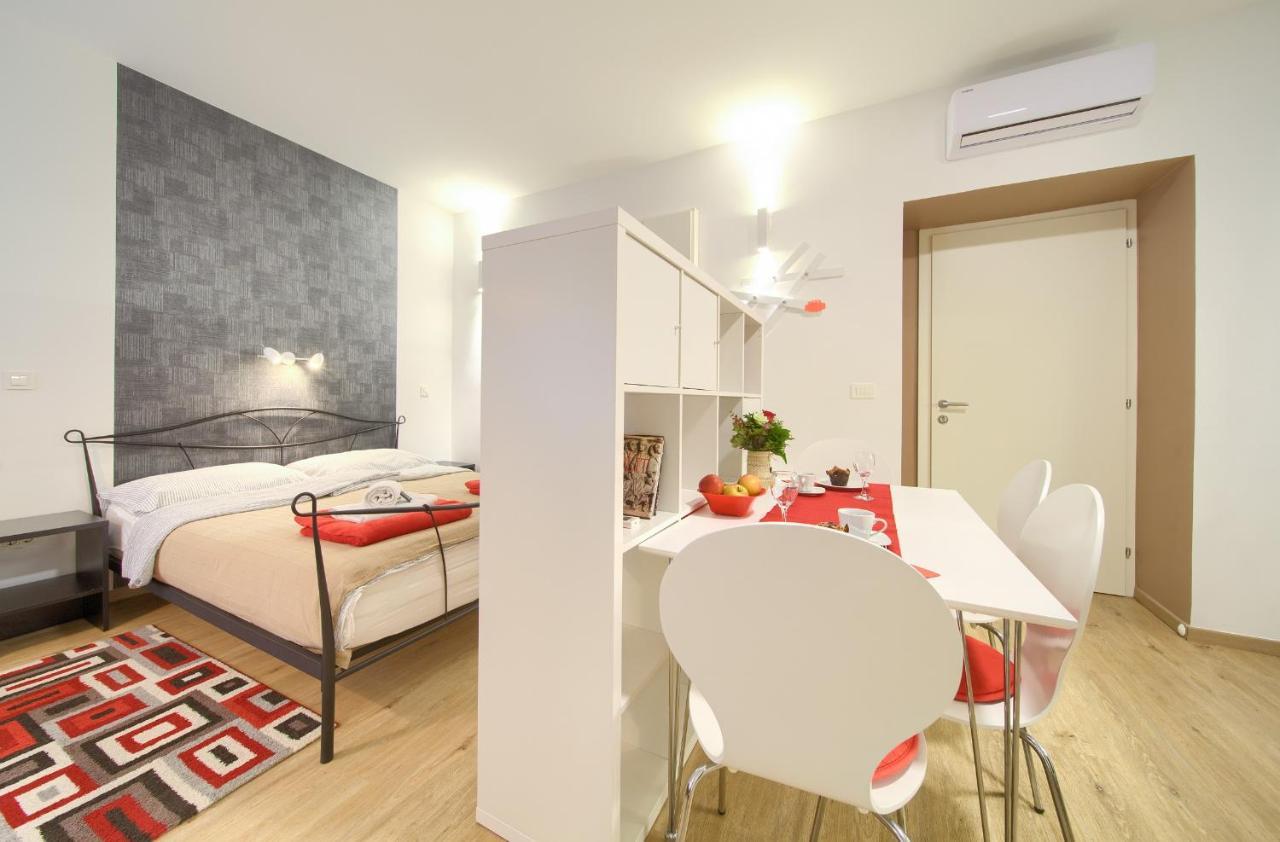 Logo Apartments 5 Min Walk To Main Square Zagreb Ngoại thất bức ảnh