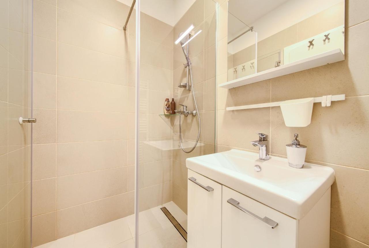 Logo Apartments 5 Min Walk To Main Square Zagreb Ngoại thất bức ảnh