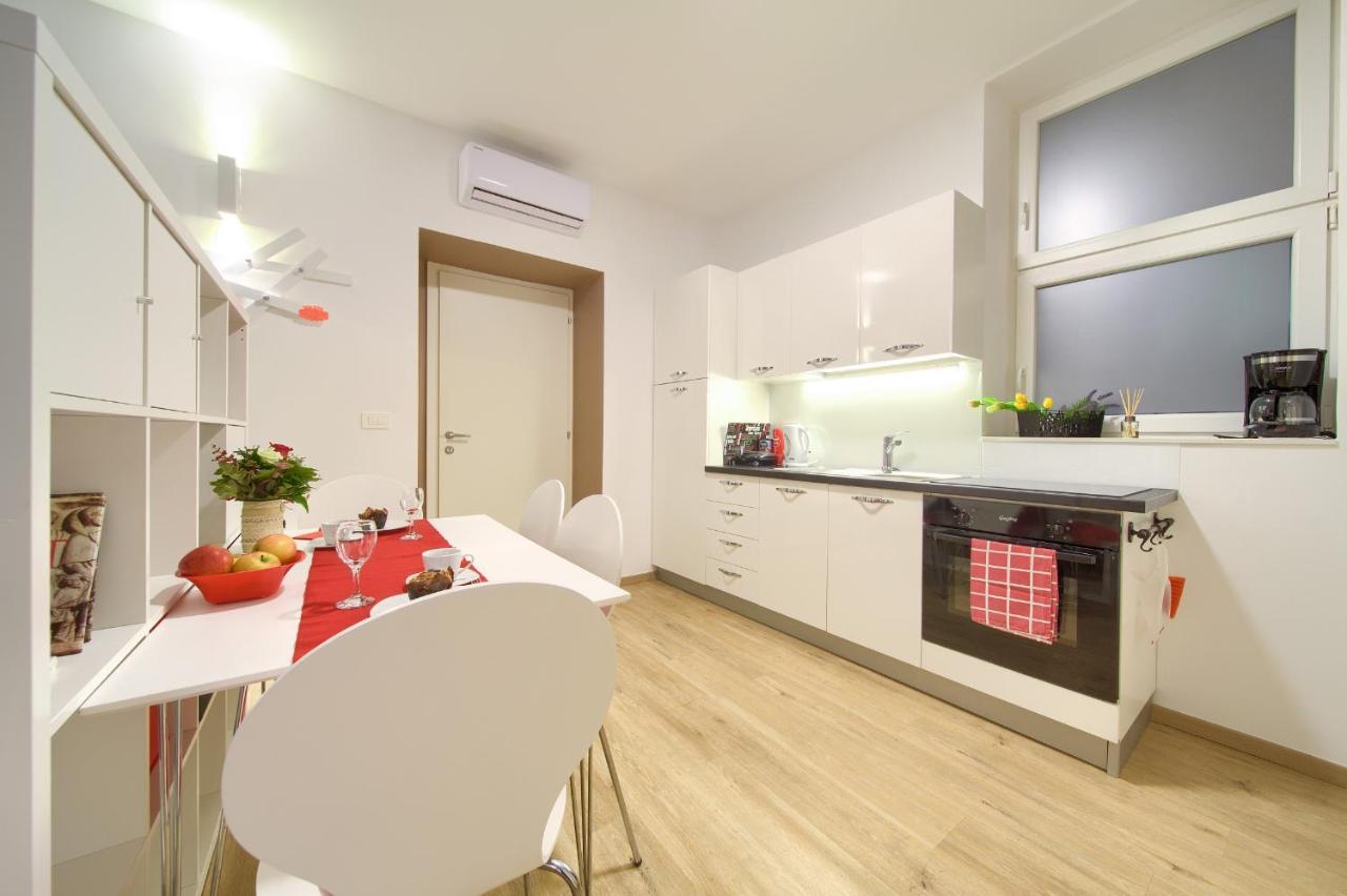 Logo Apartments 5 Min Walk To Main Square Zagreb Ngoại thất bức ảnh